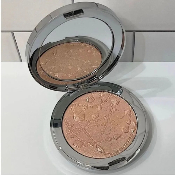 Clarins Forever Diamonds Pressed Powder Compact - Picture 1 of 3